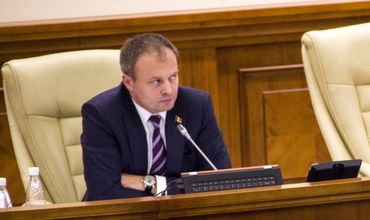 Председатель парламента Андриан Канду.