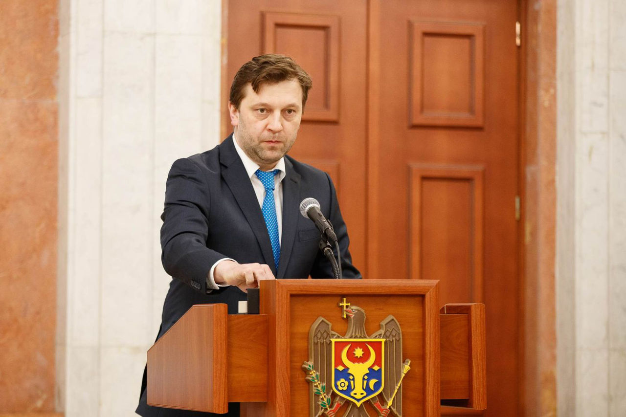 Министр экономики Дмитрий Алайба.