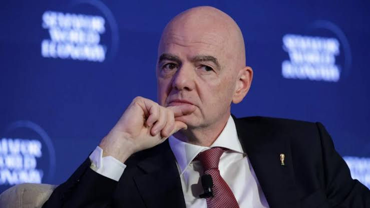 УЕФА и две конфедерации призвали к проверке планов Инфантино.