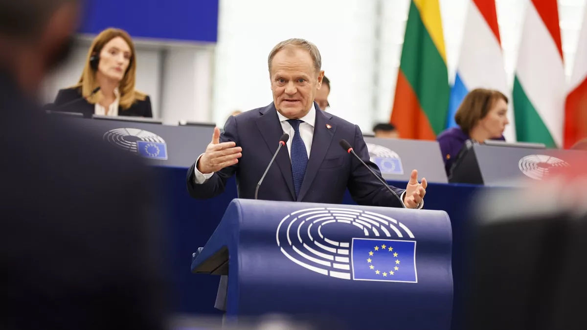 Туск в Европарламенте: 5% ВВП на оборону — не роскошь, а необходимость.