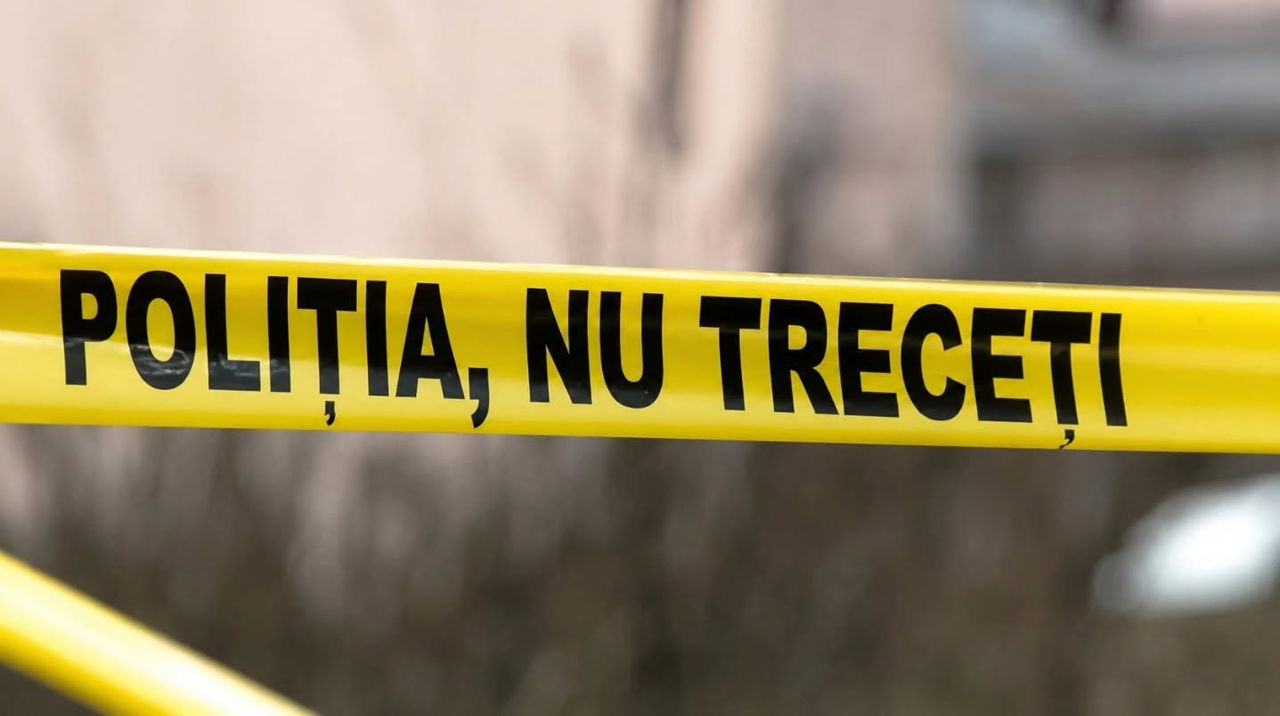 В Резинском районе отец нашёл свою 15-летнюю дочь повешенной.