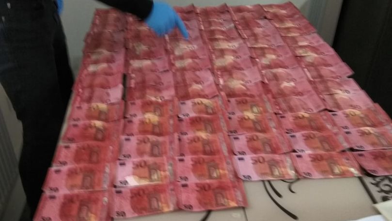 В Бельцах задержали двух человек за распространение фальшивых денег.