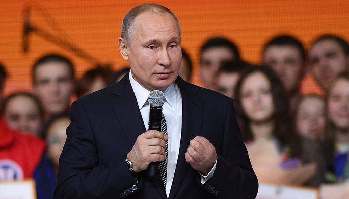 Путин рассказал, как одним звонком «вытащил» журналистов из-под пуль.