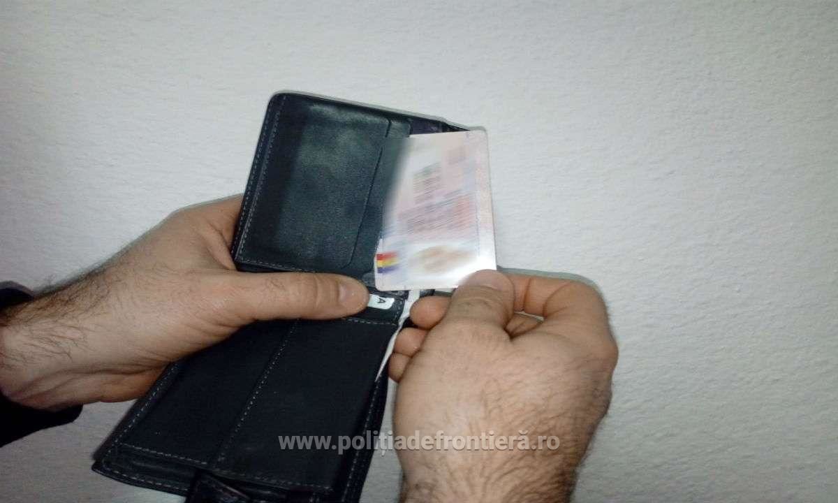 Мужчина заявил, что приобрел документ у неизвестного человека, заплатив 100 евро.