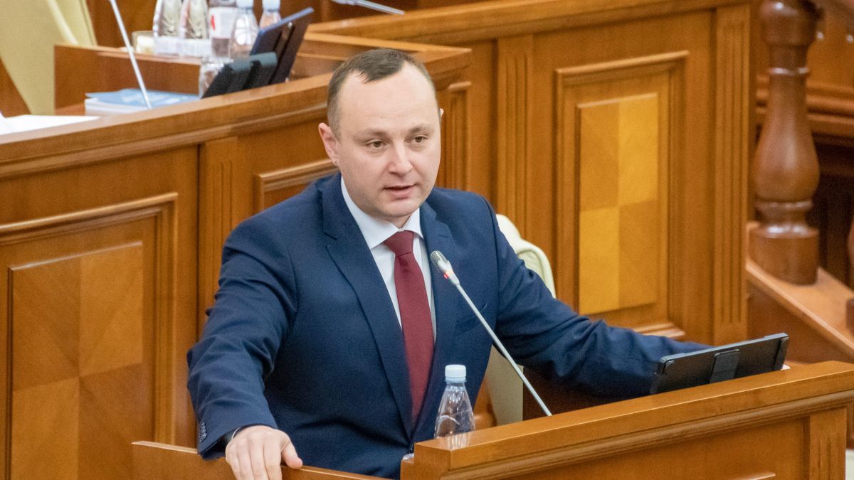 Депутат ПСРМ Влад Батрынча.