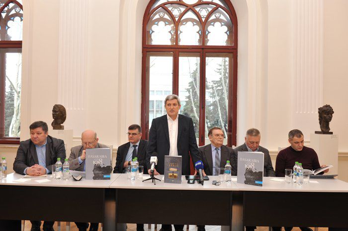 A fost lansat albumul Basarabia în actul Marii Uniri de la 1918