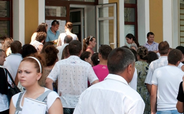 Noi reguli pentru doritorii de a-și face studiile în universitățile din Moldova. Ministerul Educației propune câteva modificări de procedură.