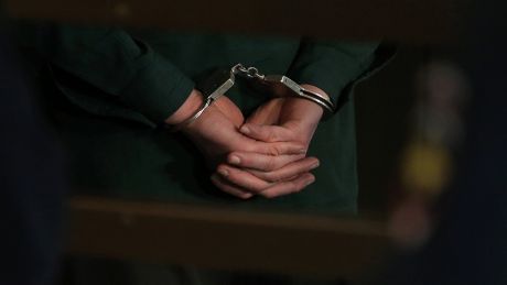 Мужчину из Новых Анен обвиняют в совращении несовершеннолетних.