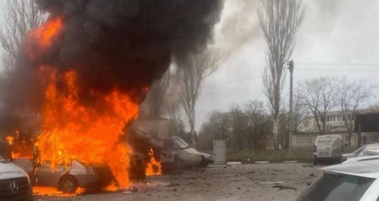Rusia a atacat Ucraina cu o rachetă Iskander și aproape 140 de drone.