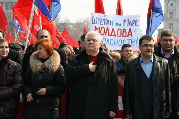 Liderul PCRM, Vladimir Voronin, spune că nu ar refuza o candidatură la şefia statului. Foto: infoprut.ro