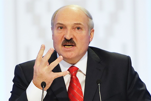 Президент Белоруссии Александр Лукашенко назначил главу своей администрации Андрея Кобякова на должность премьер-министра республики.