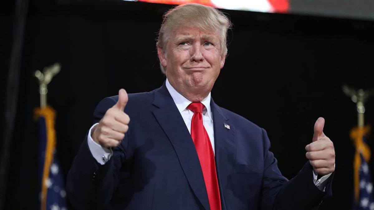 Colegiul Electorilor al SUA se reunește pentru a-l confirma pe Donald Trump președinte. 