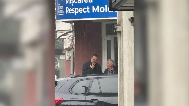 Dumitru Diacov și Marian Lupu, surprinși împreună la sediul Mișcării Respect Moldova.