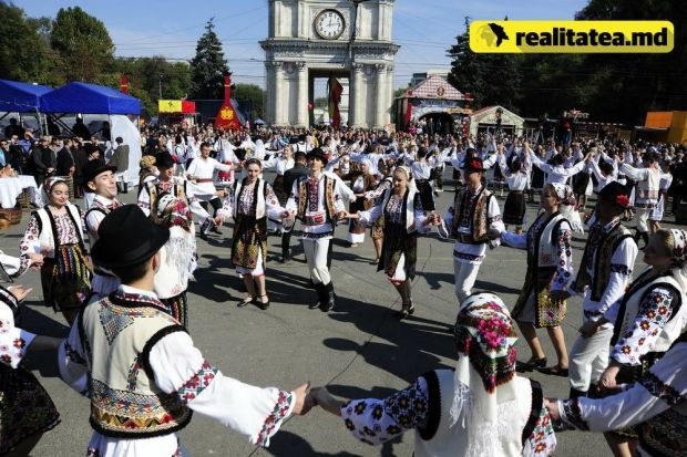 Ziua Națională a Vinului ar putea fi sărbătorită la Chișinău timp de două săptămâni. Foto: realitatea.md