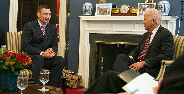 Вице-президент США Джозеф Байден отправился с визитом на Украину. Фото: kievcity.gov.ua