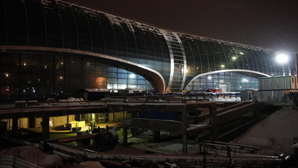 Европейцы и россияне застряли в московских аэропортах.