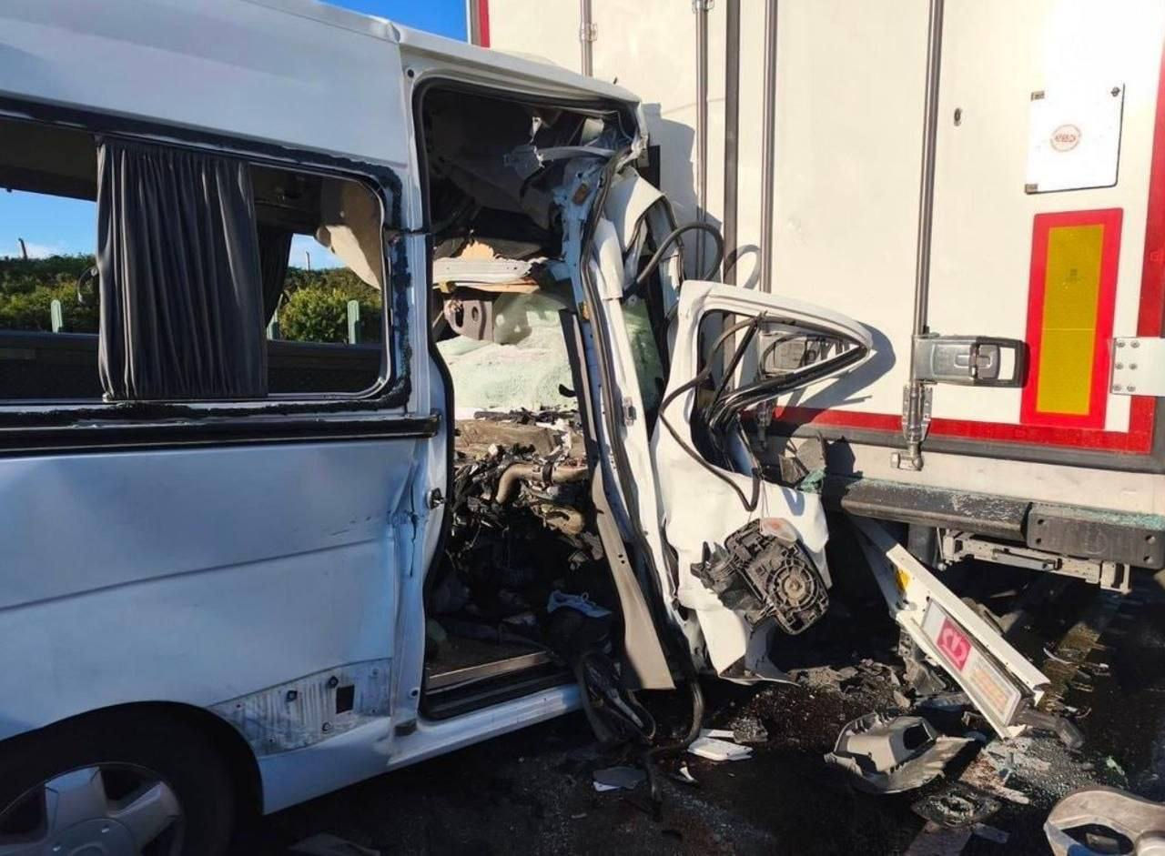 Водитель микроавтобуса, попавшего в смертельное ДТП в Венгрии, в тяжёлом состоянии.