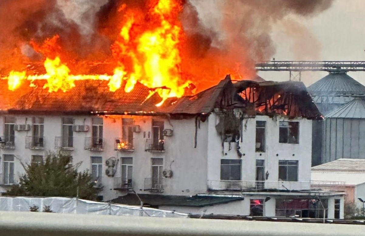 Incendiu de amploare la un hotel din România: Două persoane au dispărut.