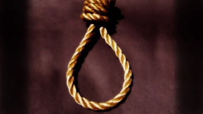 Cadavrul a fost găsit de către un alt deţinut.