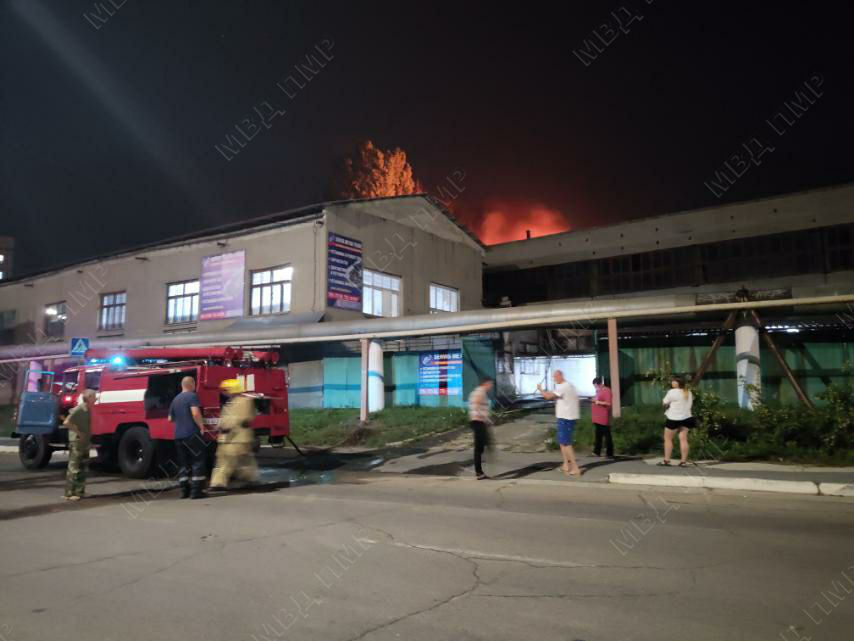 Стали известны подробности пожара на бывшем насосном заводе в Рыбнице.
