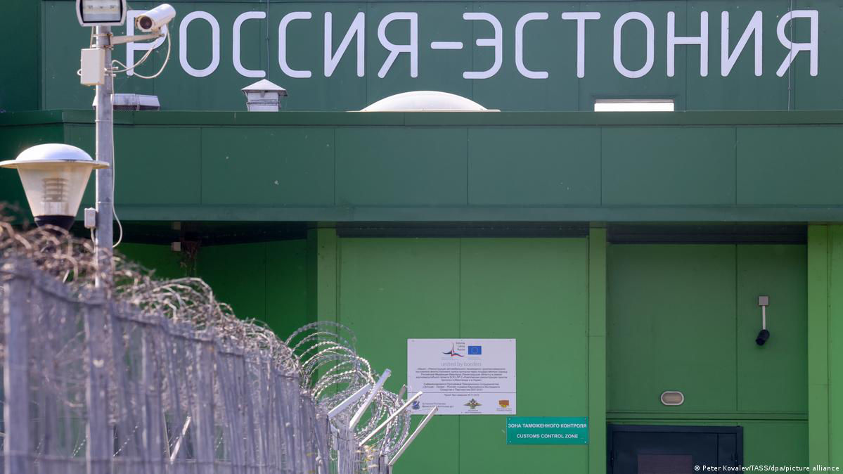 Страны Балтии и Польша закроют въезд российским туристам.