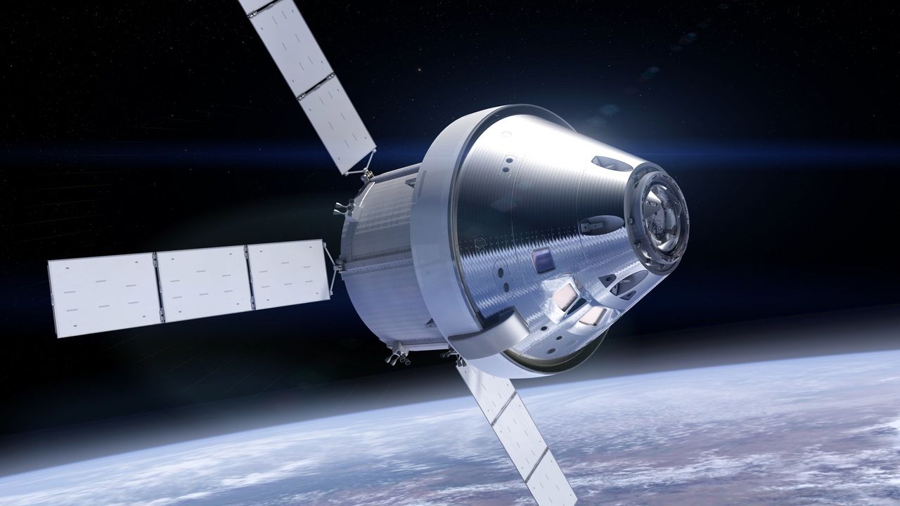 Космические туристы смогут облететь Луну на корабле «Союз» в 2021—2022 году.