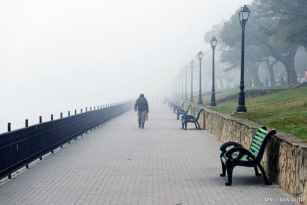 Vremea se menţine rece în toată ţara. Meteorologii au emis de astăzi Cod Galben de îngheţ. Foto: ipn.md
