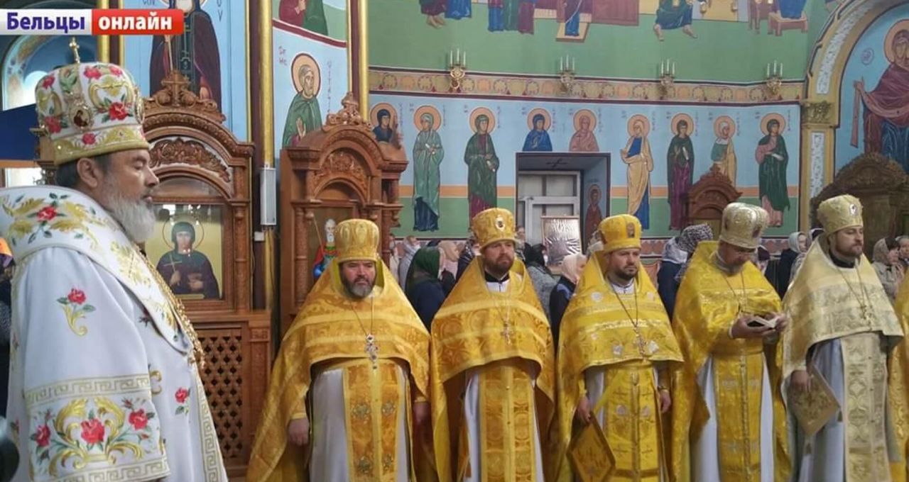 В Бельцах у священников, проводивших службу внутри церкви, выявили COVID-19