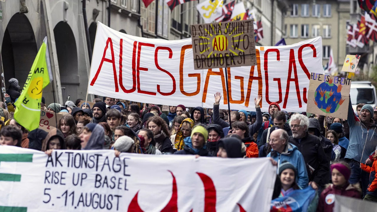 În Elveția se cere retragerea din Acordul de la Paris privind clima.