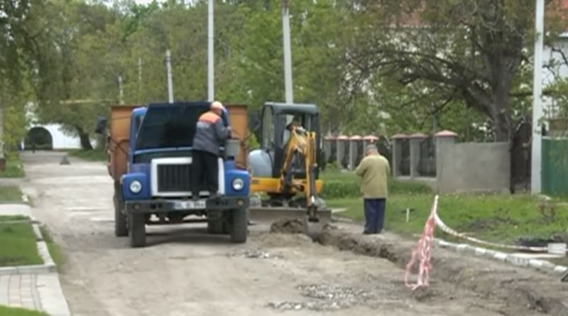 В Бельцах идет замена устаревшей подземной системы водопровода.