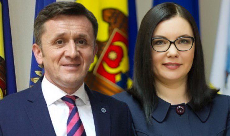 Парламентская комиссия рассмотрит отставку Руссу и Чокана.
