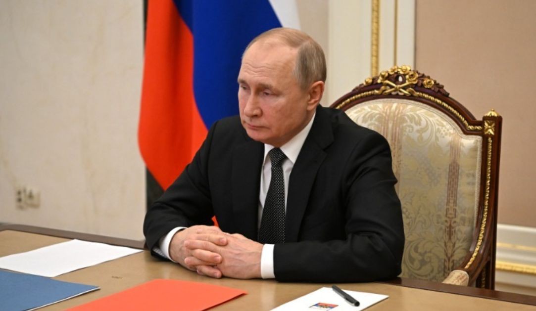 Путин подписал указ о призыве резервистов на военные сборы.