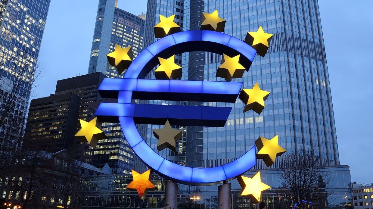 ЕС выделит €100 млрд для сохранения занятости из-за коронавируса.