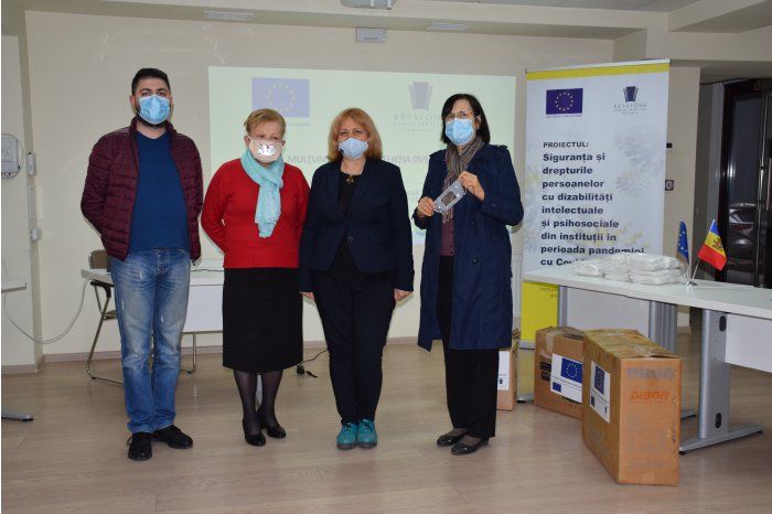 В Молдове люди с нарушениями слуха получат специальные защитные маски. Фото: keystonemoldova.md.