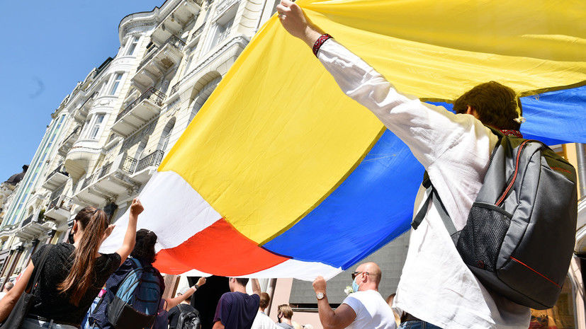 Украина выступила против вмешательства в дела Белоруссии. Фото: rt.com.