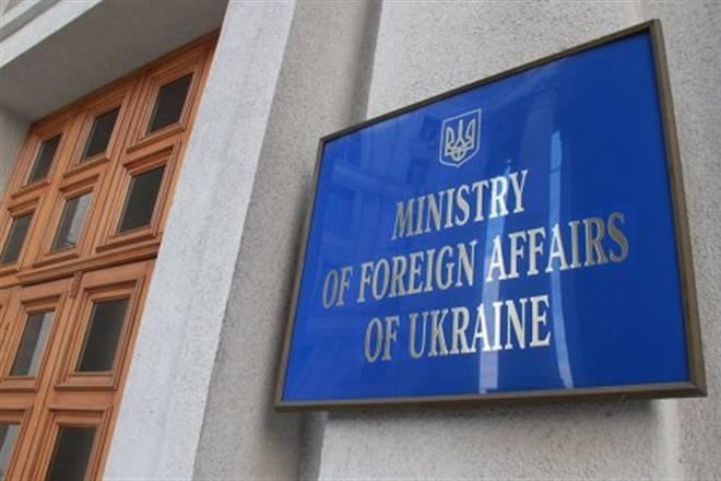 По словам Перебийниса, посол был отозван из Москвы годом ранее, после присоединения Крыма к России.