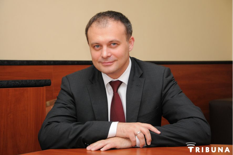 Председатель парламента Андриан Канду.
