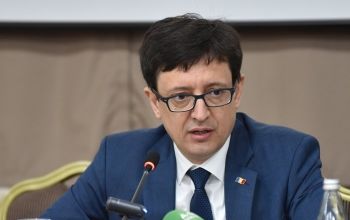 Министр финансов Октавиан Армашу.