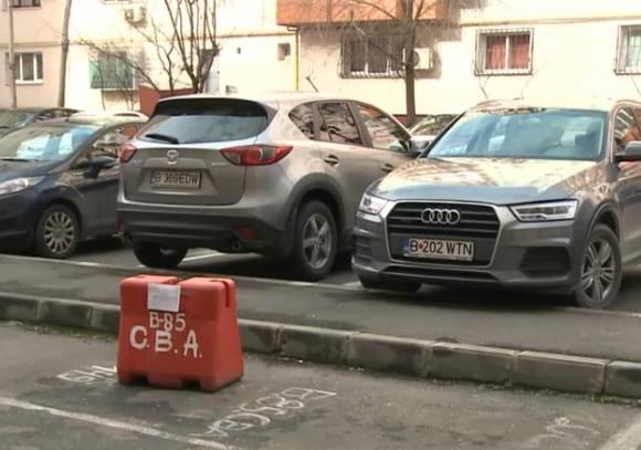 România: Amenzi mari pentru blocarea parcărilor. Foto: digi24.ro