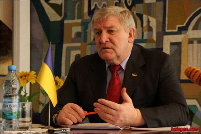 Ежель возглавлял украинское военное ведомство с марта 2010 по февраль 2012 года.   Фото: naviny.by
