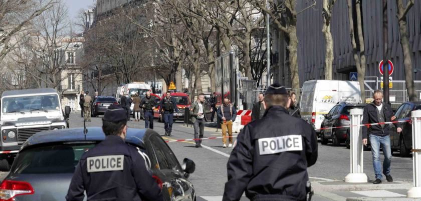 Explozie la sediul FMI din Paris. Foto: metro.co.uk