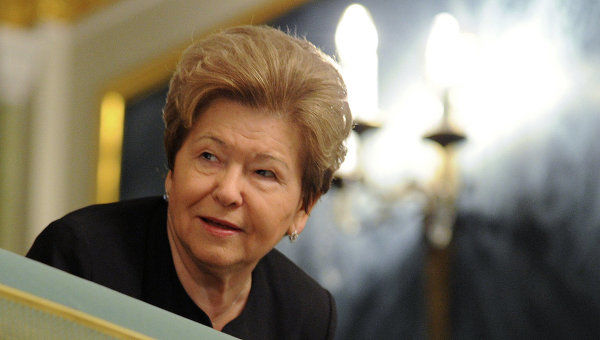 Наина Ельцина назвала «лихие» 90-е «святыми».