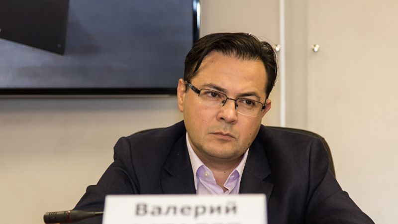 Румынские сенаторы уверены в своей безнаказанности в отношении Молдовы, считает Валерий Осталеп.