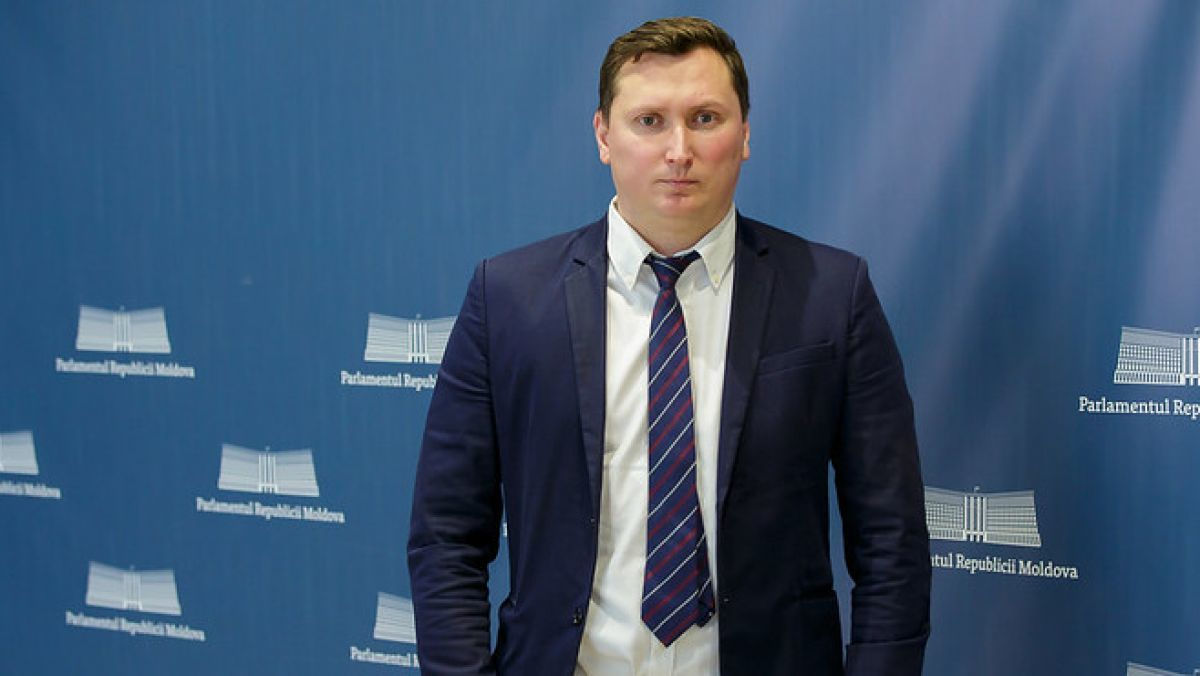 Ombudsmanul le cere candidaților să respecte alegătorii după fraza scandaloasă a lui Buzu.