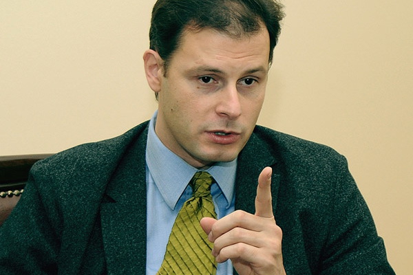 Лучинский высказал надежду, что сталинских вагонов с депортированными не будет, и сожаление по поводу невозможности обсудить проблему на межпарламентском уровне из-за отсутствия диалога с Госдумой.