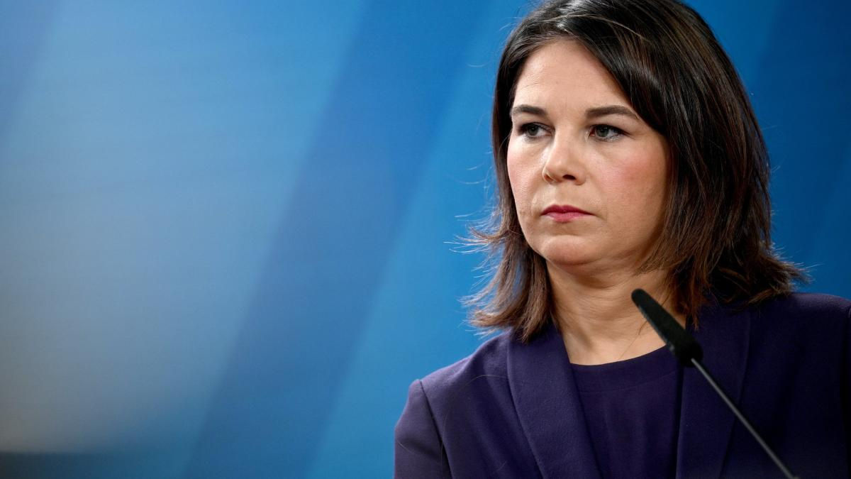 Бербок: Молдова бросает вызов попыткам России дестабилизировать ее.