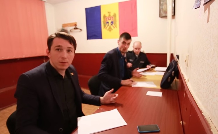 Влад Билецкий сообщил, что он подал несколько жалоб на социалистов и полицейских, которые его задержали.