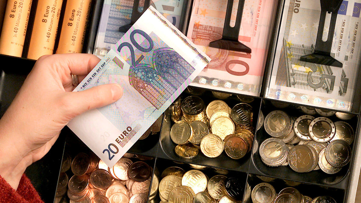 Activele oficiale de rezervă au depășit 5,1 miliarde de euro la sfârșit de an.