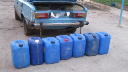 Întreaga cantitate de alcool a fost ridicată. Cazul este investigat în vederea stabilirii întregii activități infracționale.