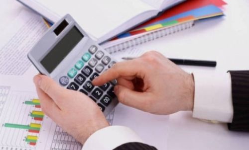 Более 160 государственных предприятий будут распущены.